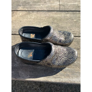 DANSKO WOMEN XP 2.0 PULL UP LEATHER CLOG ALL DAY COMFORT size 37